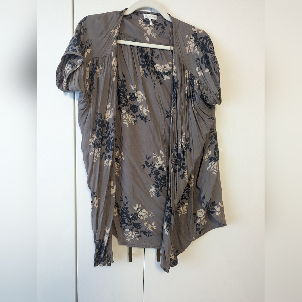 Gentle Fawn Floral Kimono